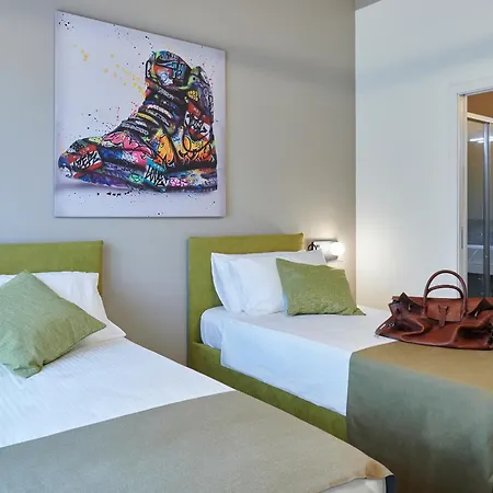 White Ribbon Milánó